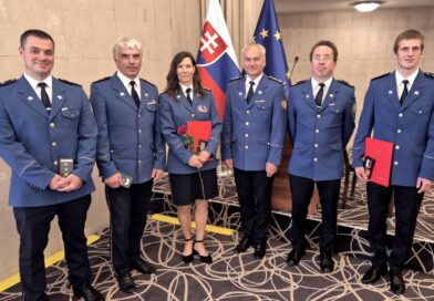 SLÁVNOSTNÉ OCENENIE PRÍSLUŠNÍKOV HaZZ Z RÚK PREZIDENTA HaZZ