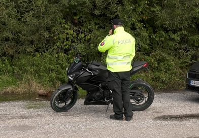 Motorkár bez vodičského a na ukradnutej motorke